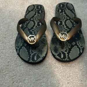 Natural bronze Michael Kors flip flop
